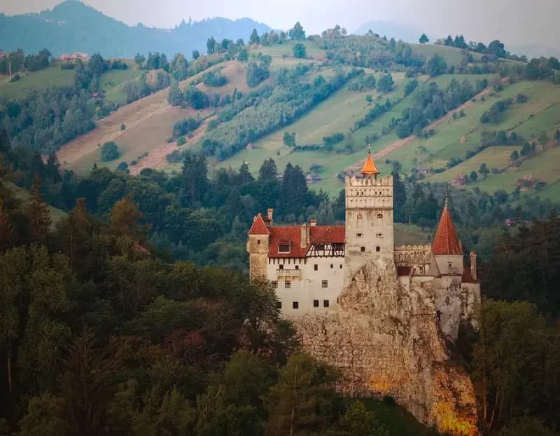 Castelul Bran sau "Castelul lui Dracula" Thumbnail